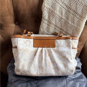 Coach Vintage Signature Cream and Tan Shoulder Bag